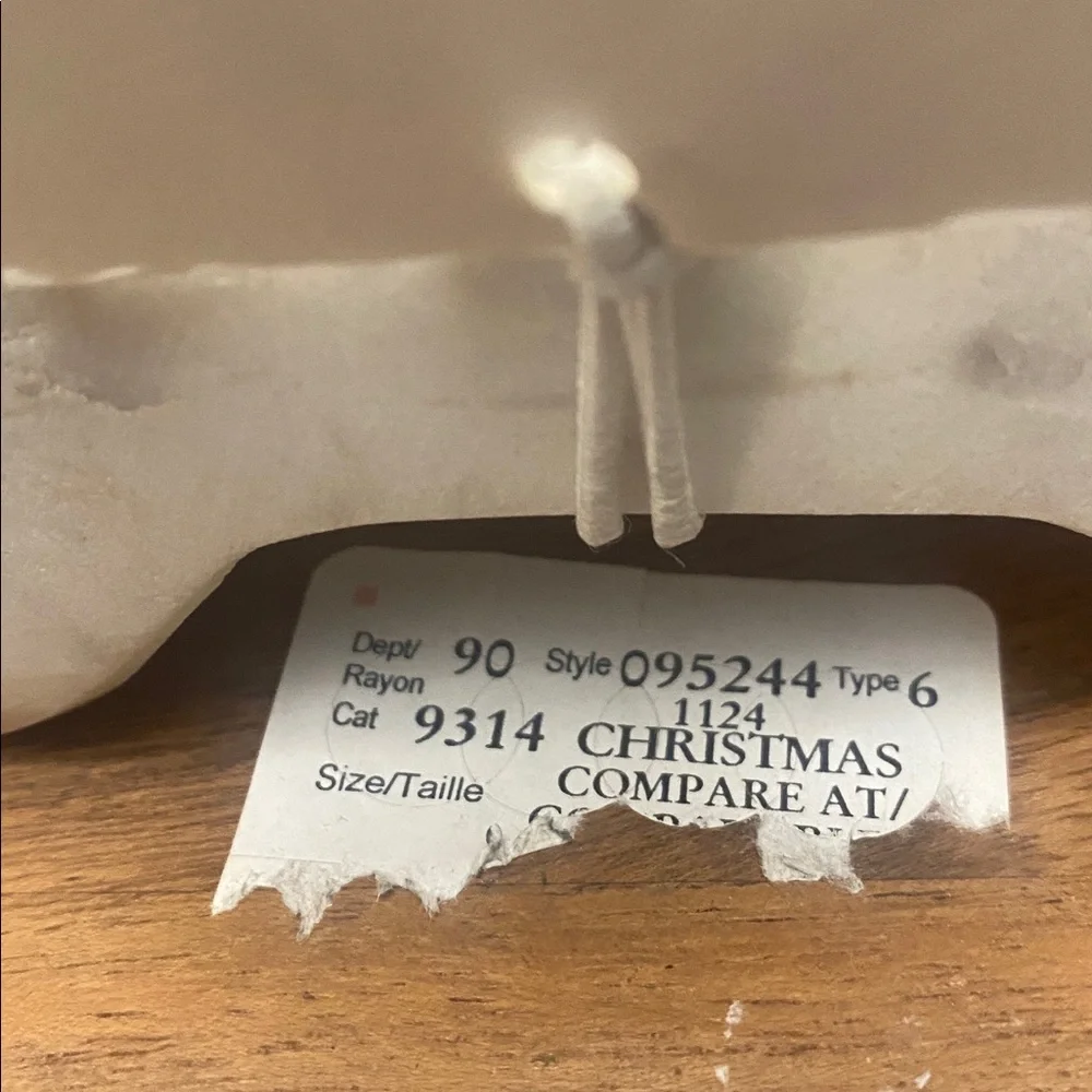 White Bone-Shaped Stocking/Leash Holder - Picture 7 of 16